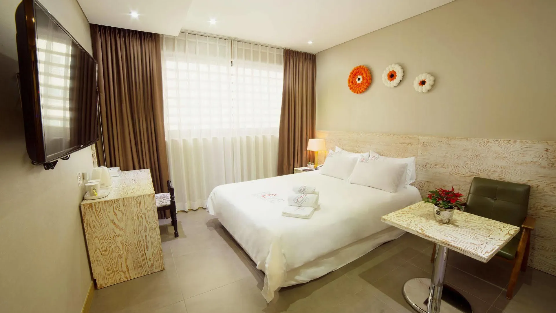 Reve Business Hotel Jeju